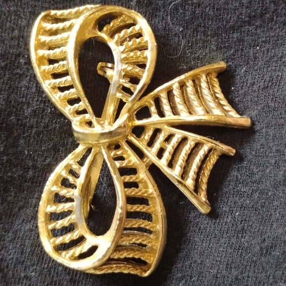 Bows- 3 gold tone - Picture 5 of 8